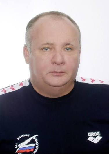 Инструктор по спорту в бассейне «Бриз»